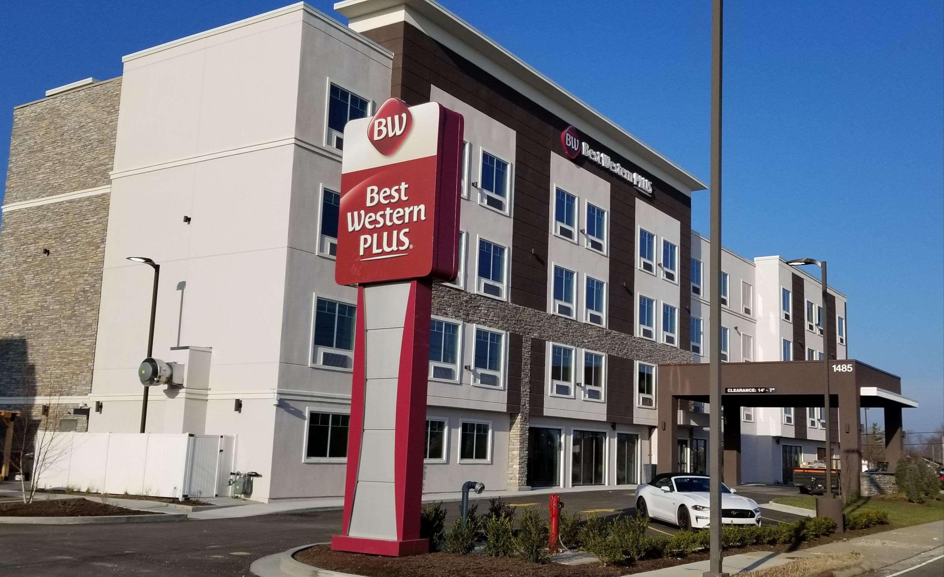 Comfort Inn & Suites Clarksville Exterior photo